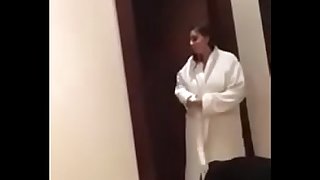 ARABIC/ مغربية ساخنة ترقص عارية امام سعودي في أحد حفلاته بمراكش نار نار