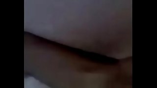 Puta se masturba por videollamada