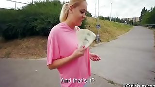 Public Pickup Girl Seduces Tourist For A Good Fuck And Dollars 28