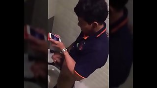 Spycam straight guys in toilet pt3