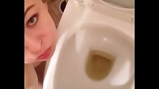 Hot brunette teen slut swallows boyfriends piss over toilet