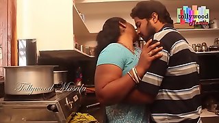 Hot desi masala aunty enticed by a teen boy
