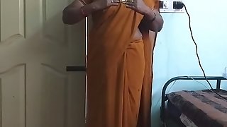 desi  indian horny tamil telugu kannada malayalam hindi big White Chief wife wearing saree vanitha showing big bosom and hairless pussy press hard bosom press gnaw rubbing pussy masturbation