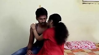 Desi mallu aunty fucking with boyfriend-xdesitubes.com