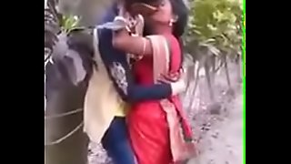 Boyfriend Girlfriend kissing
